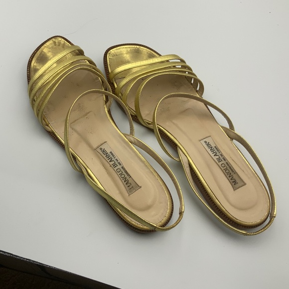 MANOLO BLAHNIK GOLD SANDALS - Picture 1 of 4